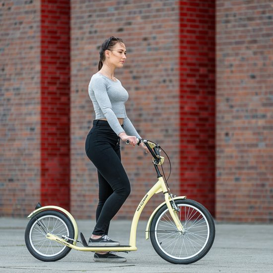 HULAJNOGA Z POMP. KOŁAMI NILS EXTREME  ECRU 20/16"