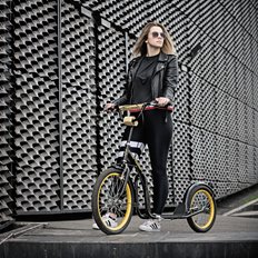 HULAJNOGA Z POMP. KOŁAMI NILS EXTREME BLACK 20/16"